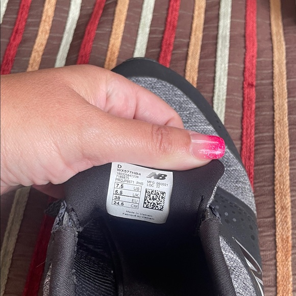 New Balance Black and Gray Athletic Shoes - Picture 7 of 7